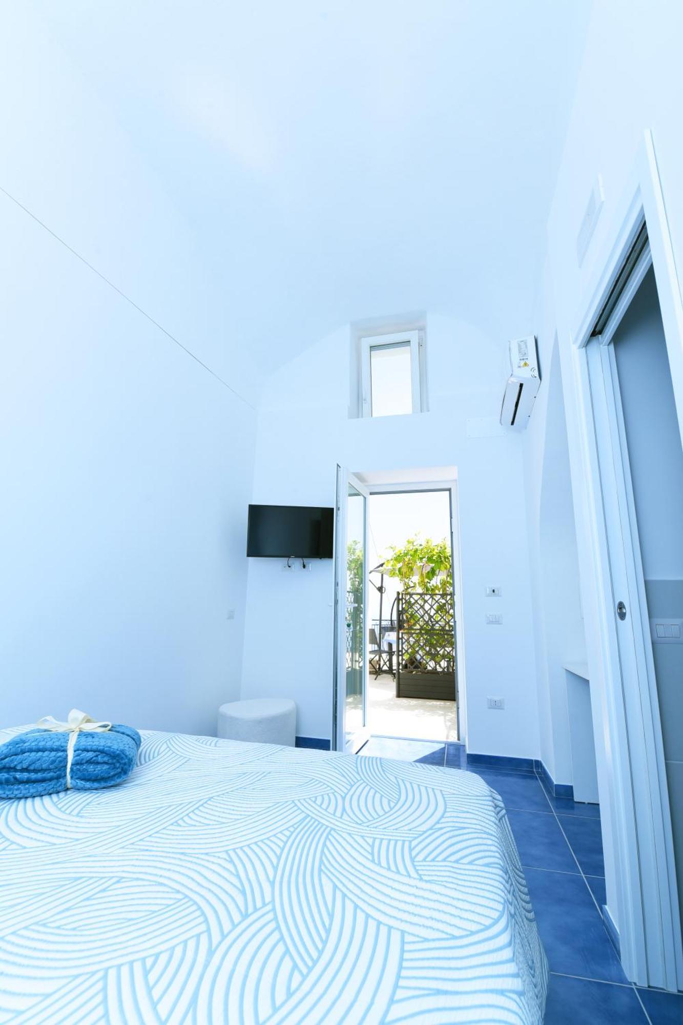 B&B Blue View Фуроре Екстер'єр фото