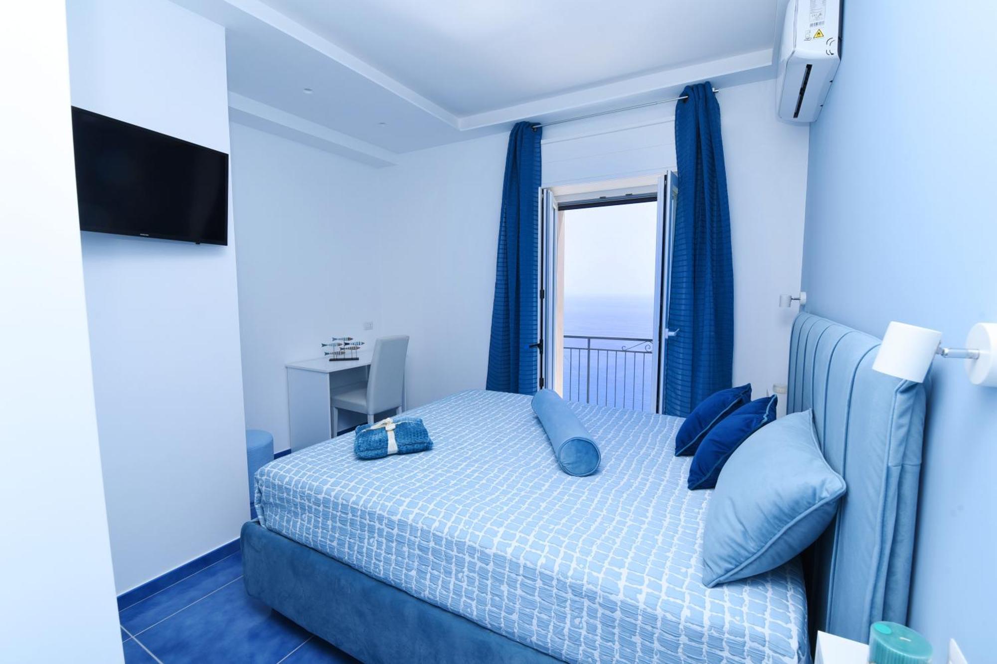 B&B Blue View Фуроре Екстер'єр фото