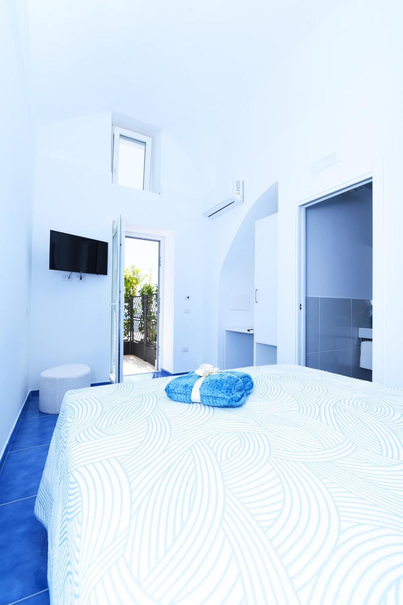 B&B Blue View Фуроре Екстер'єр фото