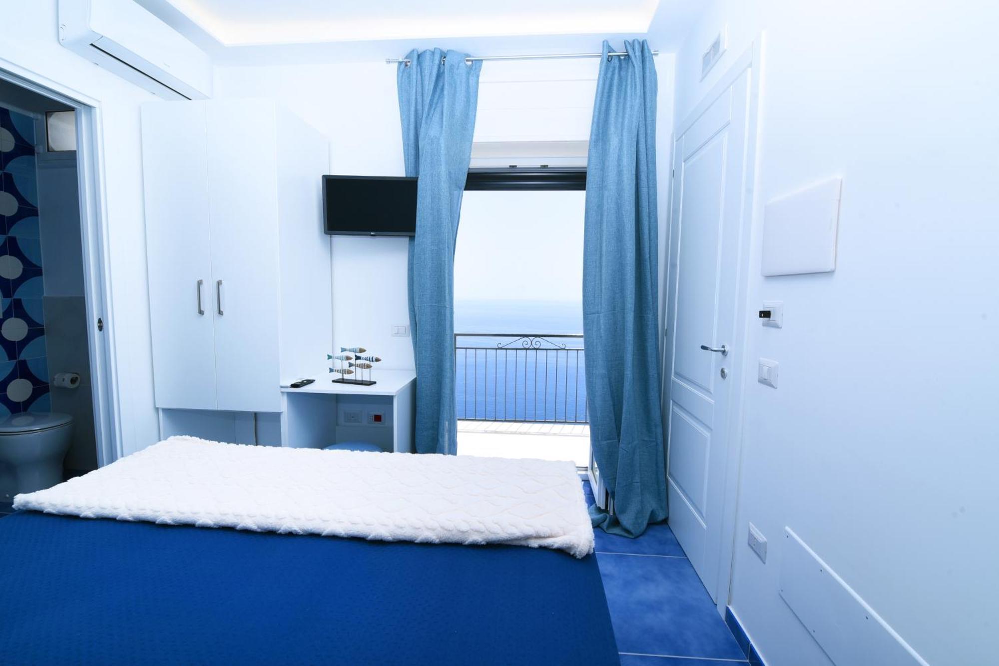 B&B Blue View Фуроре Екстер'єр фото